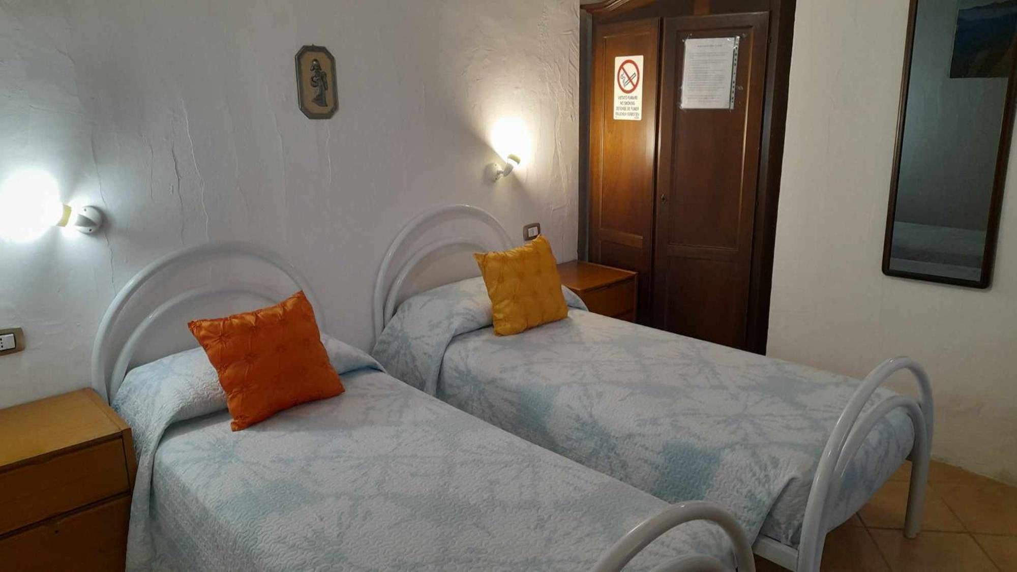 B&B Gli Archi Sinnai ภายนอก รูปภาพ